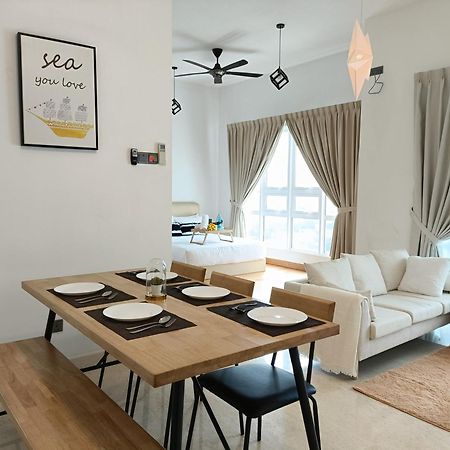 Tritower By Antlerzone Lejlighed Johor Bahru Eksteriør billede